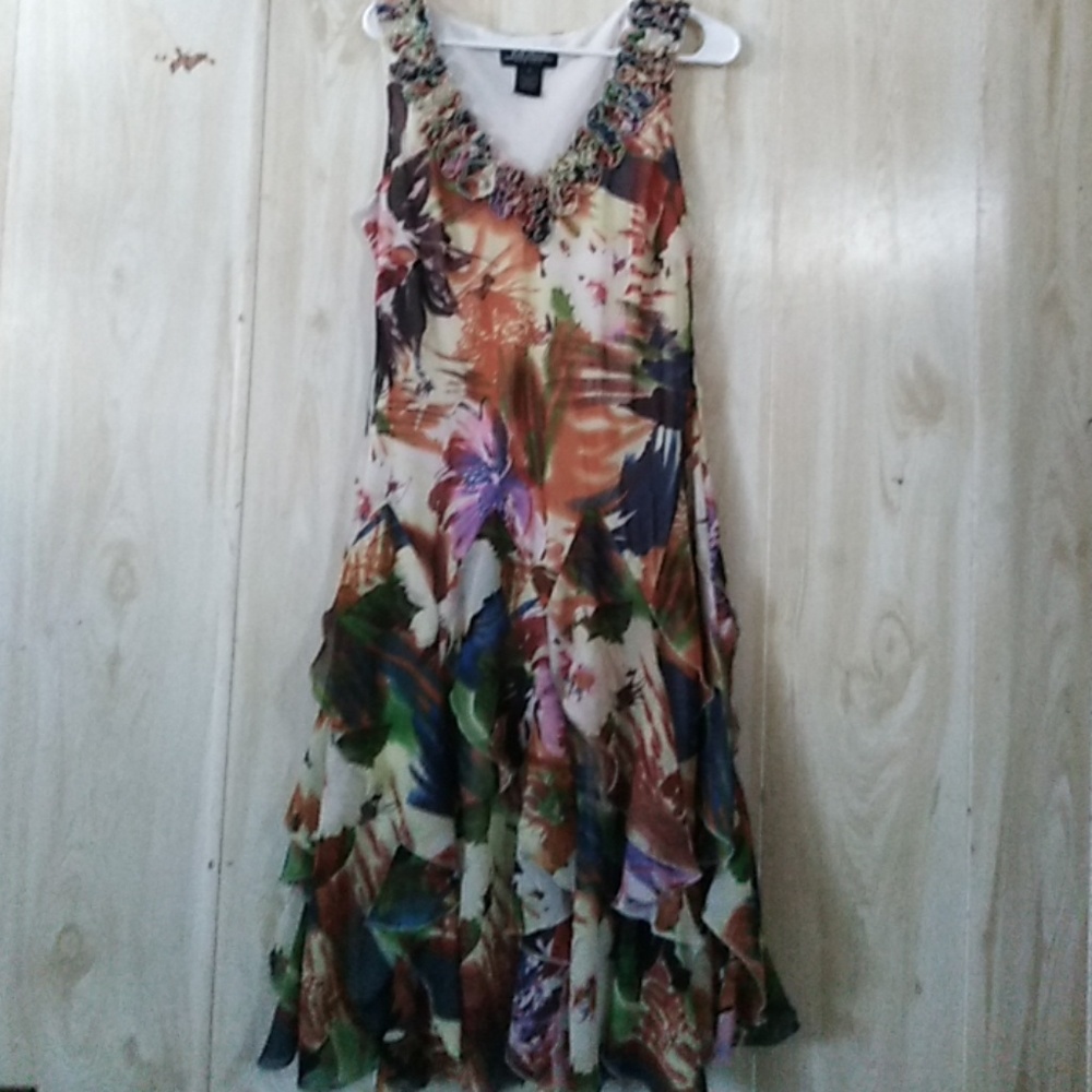 Vintage floral ruffled dress